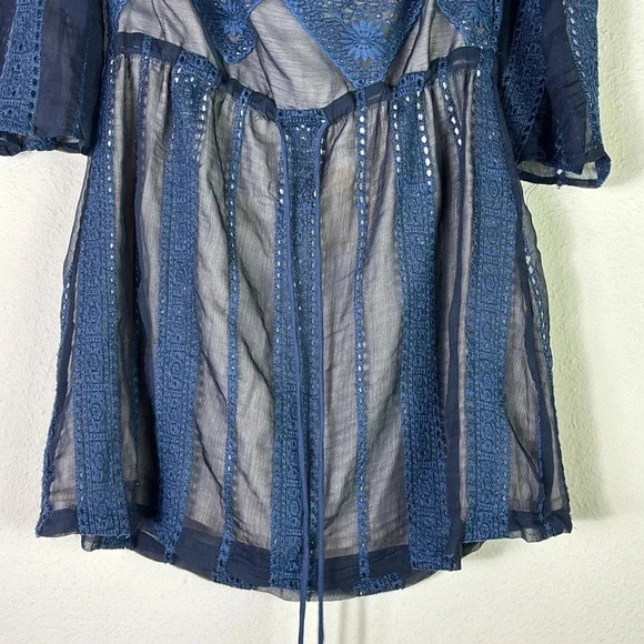 Winona Australia Cold Shoulder Mini Lace dress sheer bell sleeves in blue size 6 - Picture 3 of 11